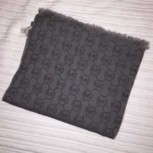 Michael Kors wool scarf